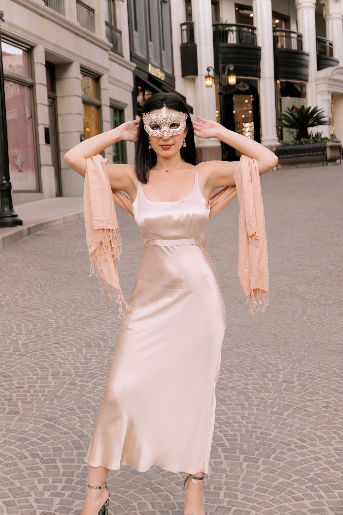Beverly Hills, Downtown Beverly Hills, evening gown, vintage, masquerade, vintage fashion, vintage dress, satin dress, 1940s dress, Steve Madden, luxury fashion, fashion blogger, LA blogger, lifestyle blogger, lookbook, outfit of the day, look of the day, what I wore, open-toed heels, shawl